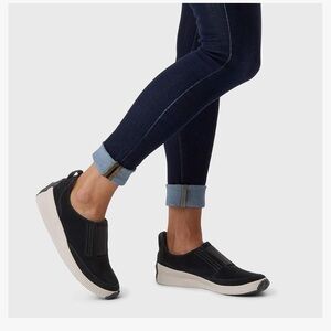 Sorrel Out N About Slip-On, suede, size 8